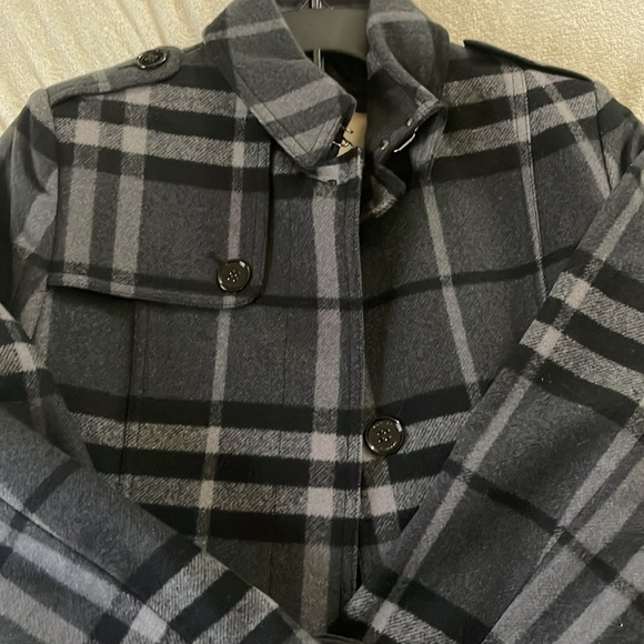 Burberry Jacket with belt - Picture 3 of 4